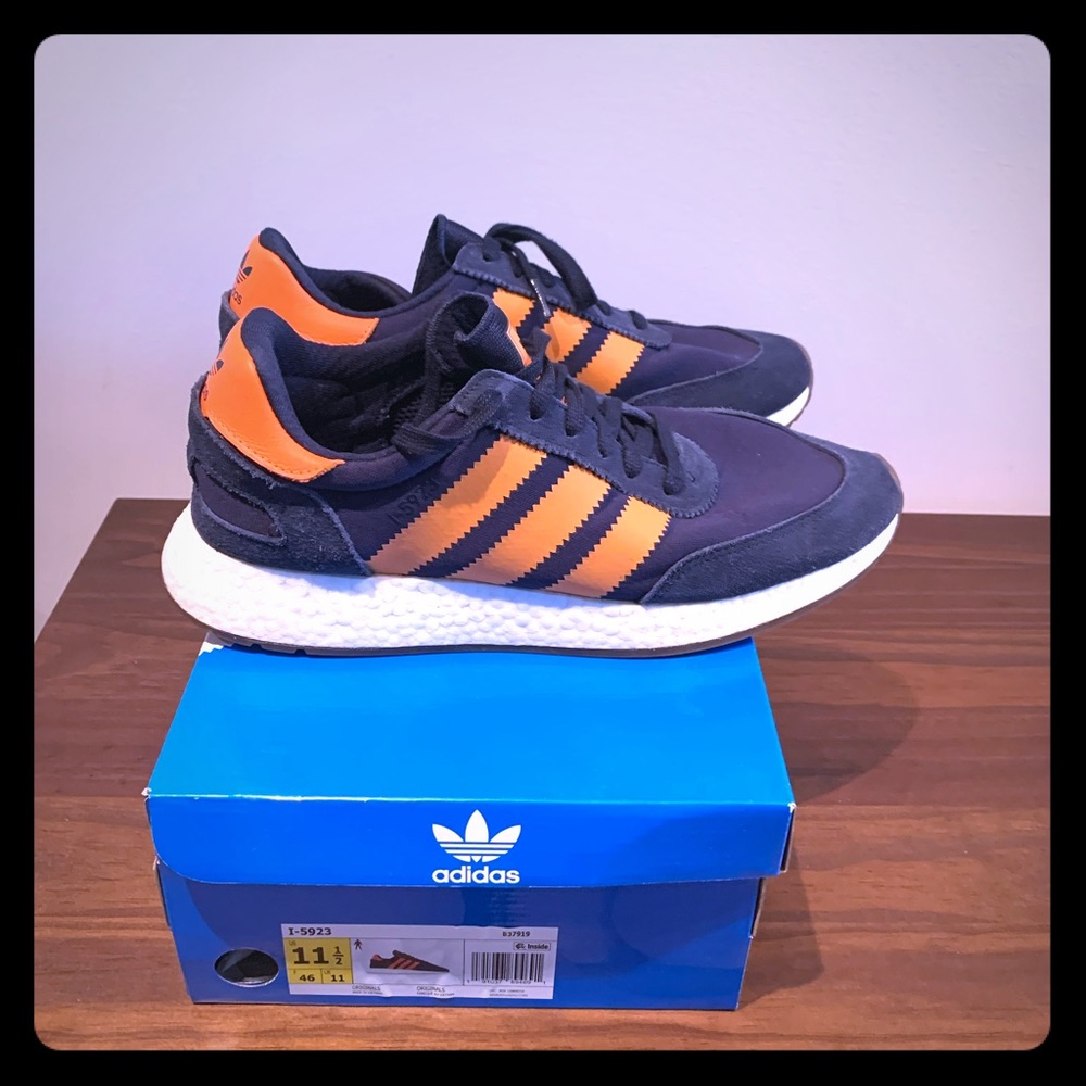 Adidas I-5923 running shoes